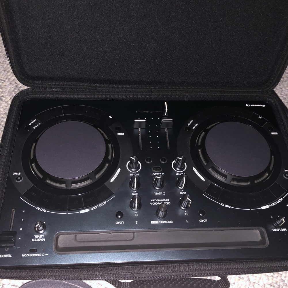 Pioneer DJ Controller model wego4 with power supply and travel case